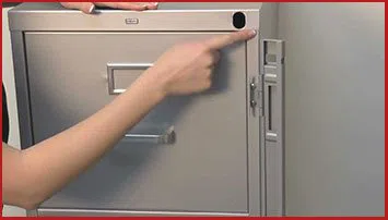 Clarendon Hills Locksmith Service Clarendon Hills, IL 630-518-9473  Clarendon Hills Locksmith Service Clarendon Hills, IL 630-518-9473