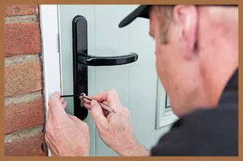 Clarendon Hills Locksmith Service Clarendon Hills, IL 630-518-9473 Clarendon Hills Locksmith Service Clarendon Hills, IL 630-518-9473
