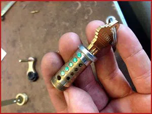  Clarendon Hills Locksmith Service Clarendon Hills, IL 630-518-9473